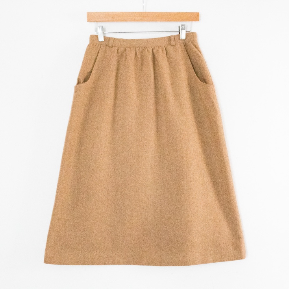 F.L. Sport | Vintage 90’s Caramel Brown A-Line Wool Pocketed Skirt | Size 12